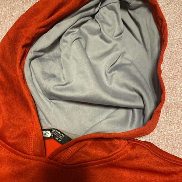NWOT the north face boys shirt size M/M(10/12) - Picture 4 of 8
